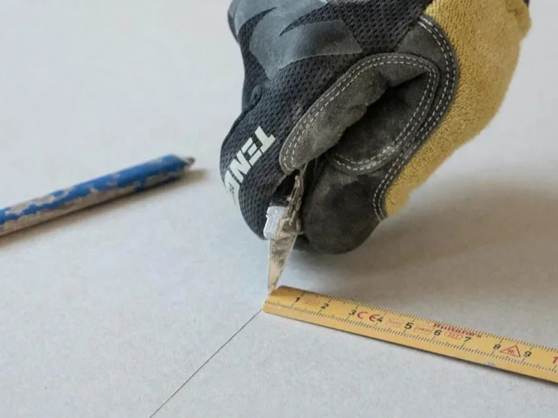 découpe de plafond en panneau MGO