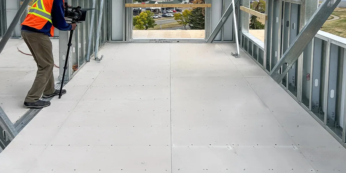 Avantages des sous-planchers en panneaux d'oxyde de magnésium